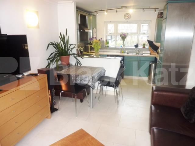 			NEW INSTRUCTION!, 2 Bedroom, 1 bath, 1 reception Flat			 Collard Place , CAMDEN / CHALK FARM